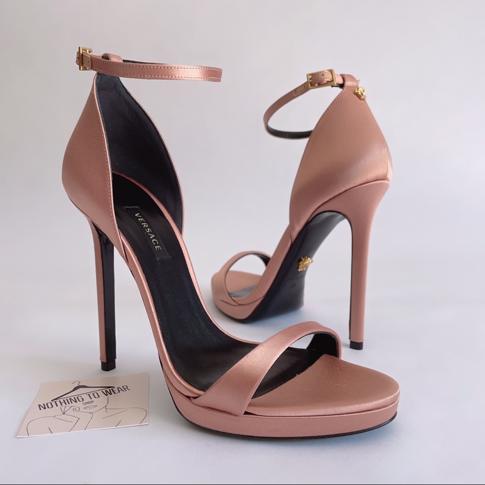 ⭕️ 🆂🅾︎🅻🅳 VERSACE Heels Sandals Satin Beige - Picture 1 of 11